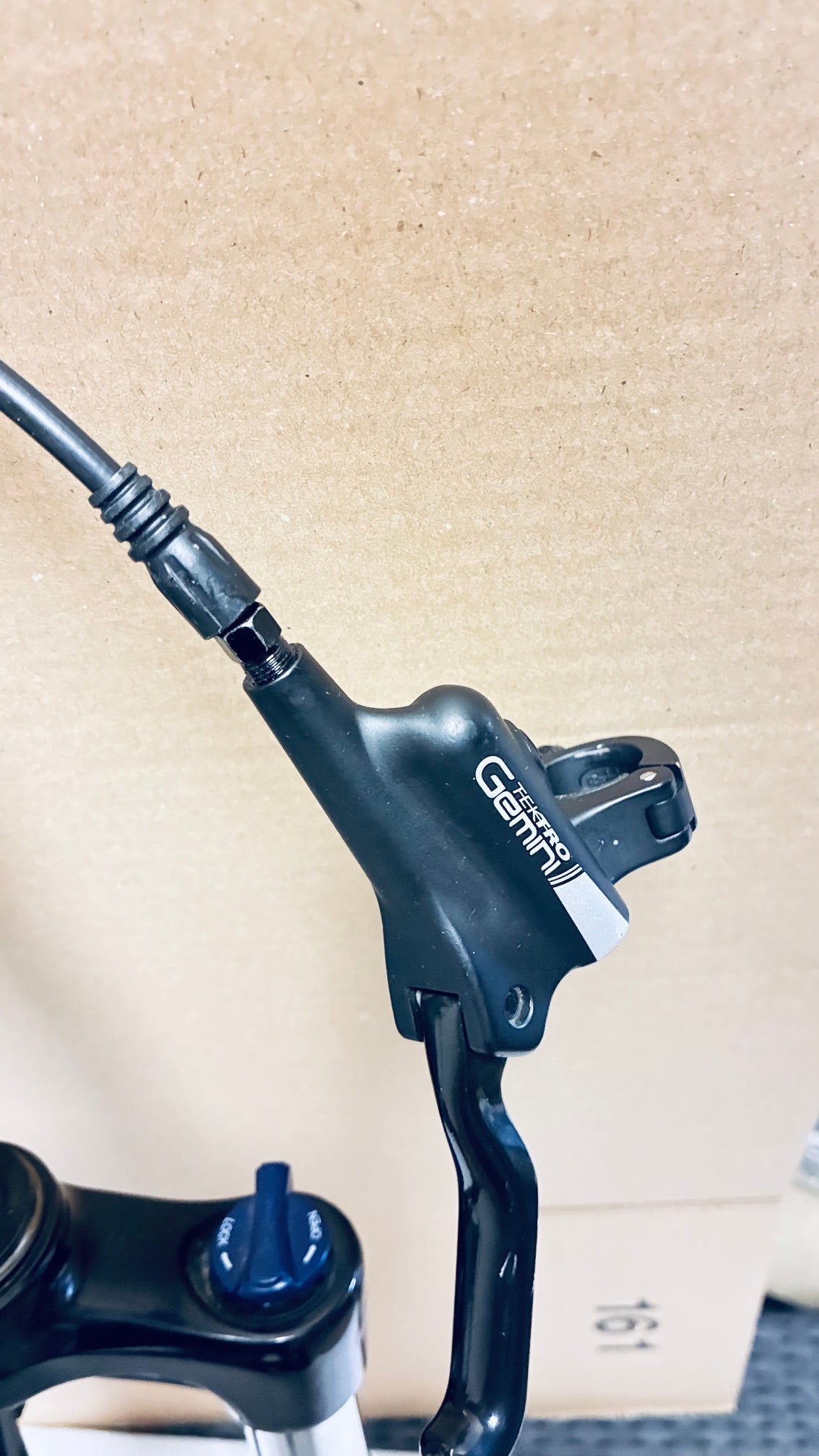 SR Suntour Federgabel NVX 30 mit Bremse 100mm 27.5"; 22 int.