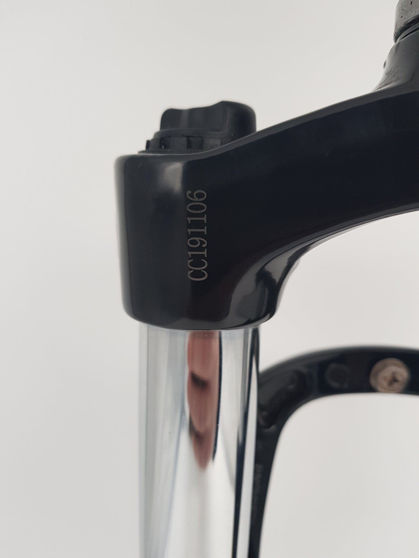 SR Suntour mobie a 32 Federgabel 90mm 27.5" ; 1106