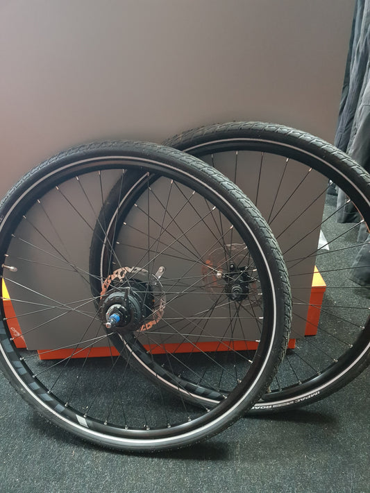 Radsatz 28 Zoll mit Shimano Nexus 8 Gang Nabenschaltung Rücktrittbremse
