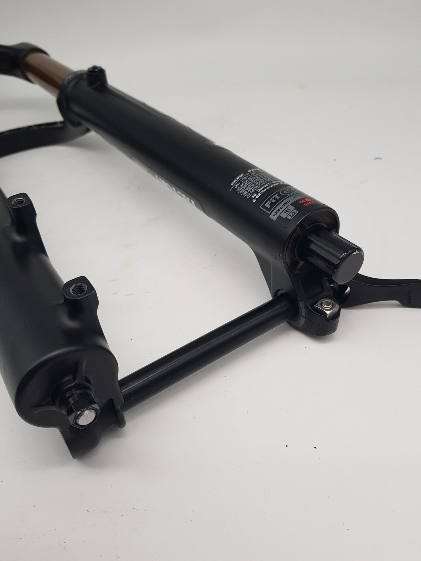 FOX 38 Air 29 / 27.5" Grip 2 Float Ebike Federgabel 140 mm, 110x15 Schwarz Gold