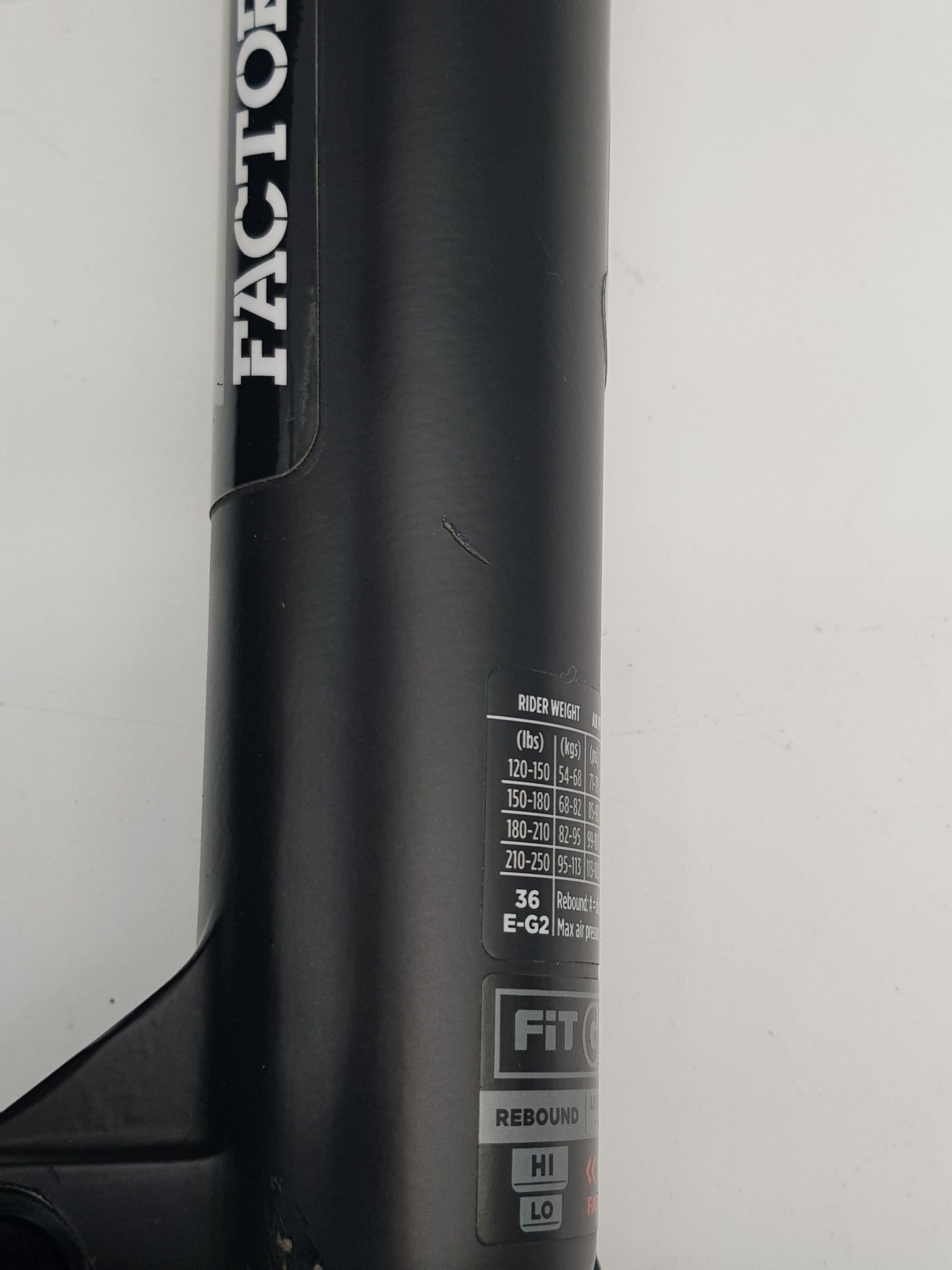 FOX 38 Air 29 / 27.5" Grip 2 Float Ebike Federgabel 140 mm, 110x15 Schwarz Gold