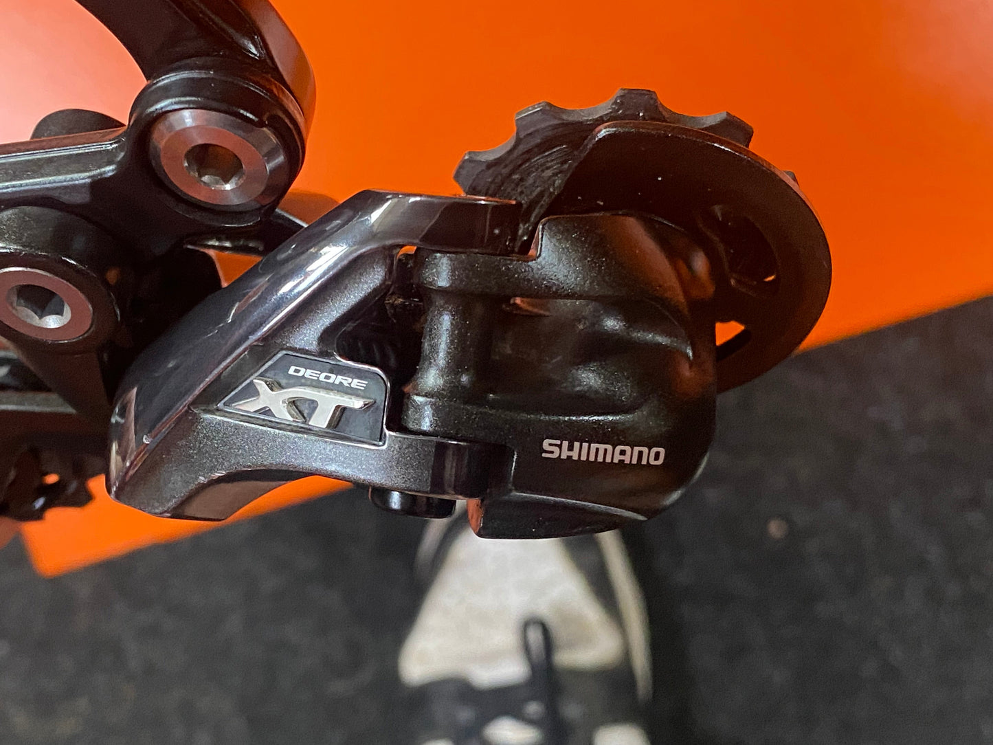 Shimano Deore XT RD-T8000 10-speed rear derailleur SGS cage long max. 36 teeth 