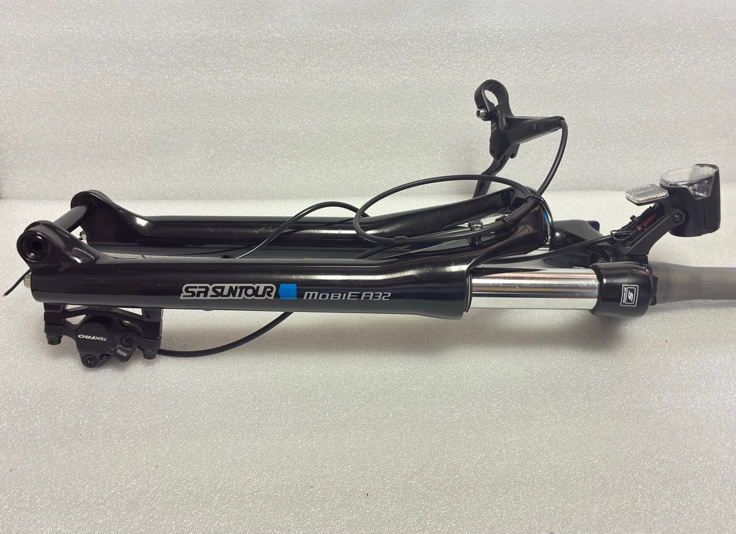 SR Suntour Mobie A32 Federgabel  27.5"; mit Lampe und Bremse; 055 int.